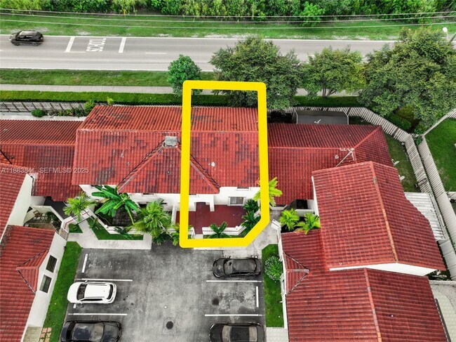 Building Photo - 3208 San Remo Cir