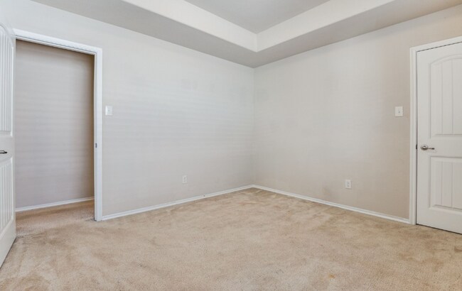 Building Photo - 322 Tribute Dr