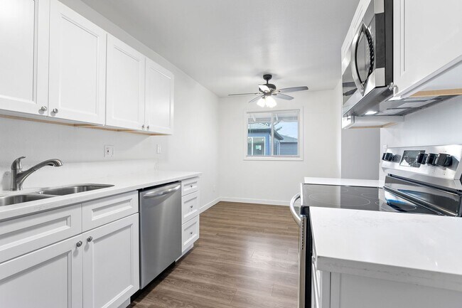 Interior Photo - Sheri-Hill Apartments
