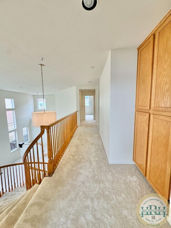 Building Photo - Large 6 BR|3 BA in the coveted Community Of Traditions Belhaven in Daly City With Views Of The Hills