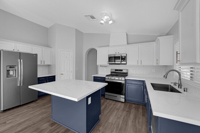 Building Photo - Charming 4-Bedroom Home in a Quiet Las Vegas Community!