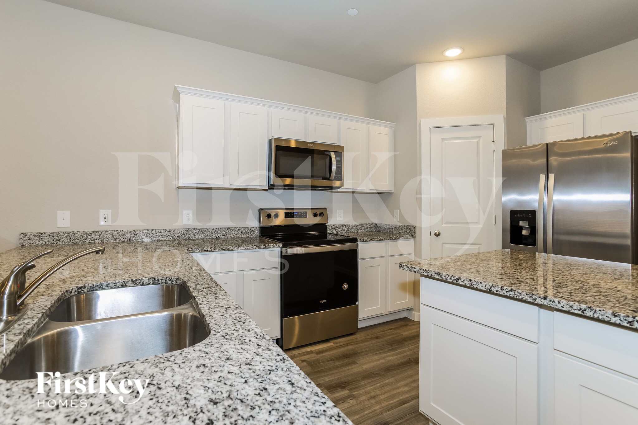 Building Photo - 619 Ava Trl