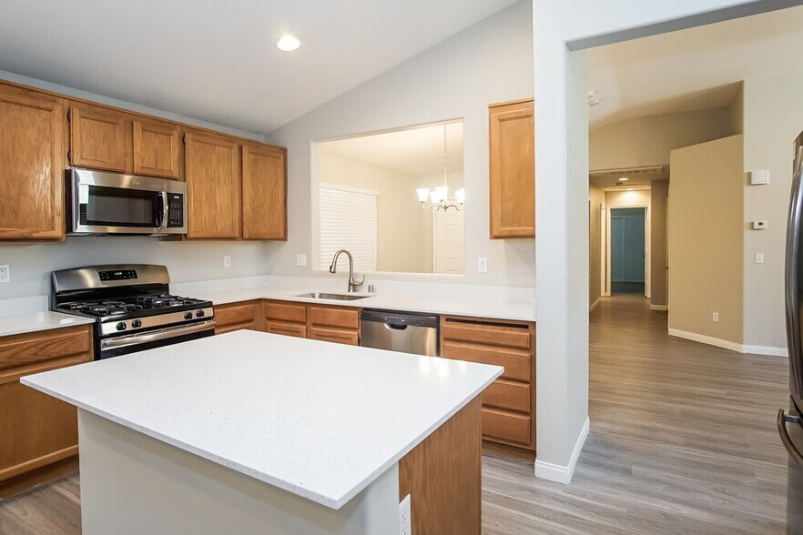 Building Photo - 8908 Big Bear Pines Ave