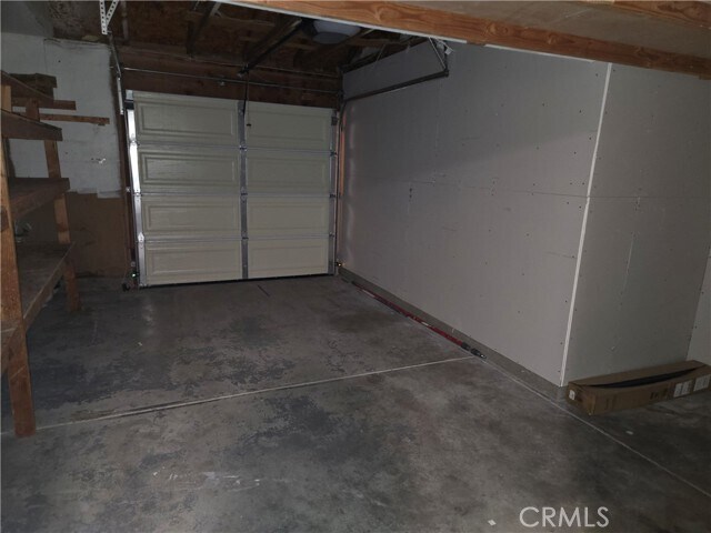 Building Photo - 15721 Lakeridge Rd