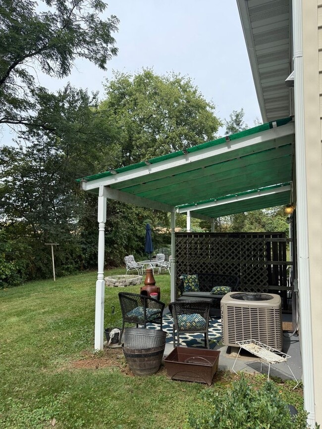 Building Photo - 11755 Village Heights Dr