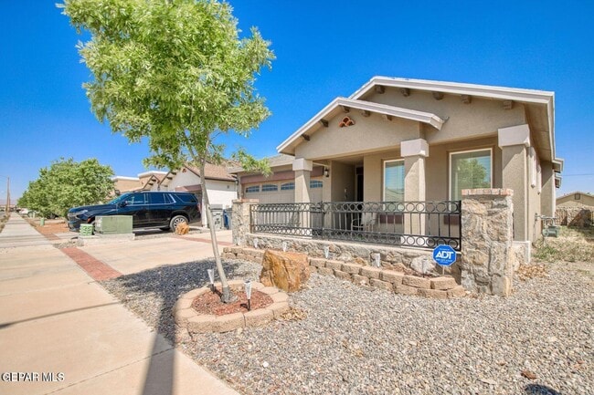Building Photo - 12769 Tre Maximiliano Ave