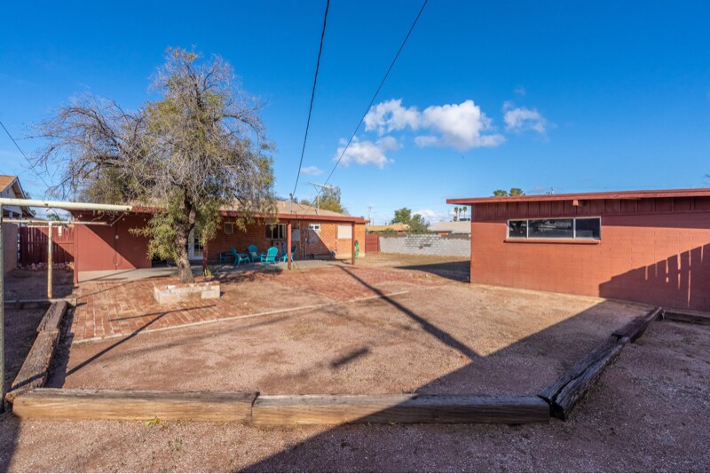 Building Photo - 1414 N Cameron St