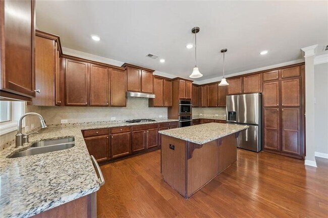 Building Photo - 226 Haney Rd