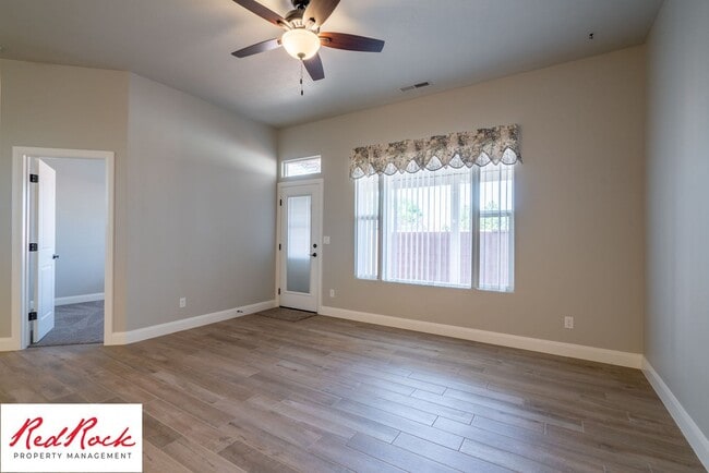 Building Photo - 2 Bedroom Townhome in Sky Ridge, Hurricane