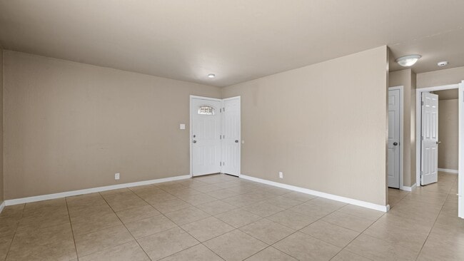 Building Photo - 2 bedroom duplex-home in Rancho Cordova