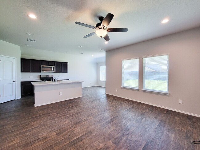 Building Photo - The price is right and the location is even better! Take a look TODAY at this like-new, 3/2, open...