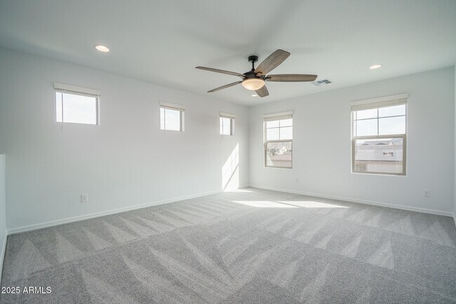 Building Photo - 9036 S 169th Dr