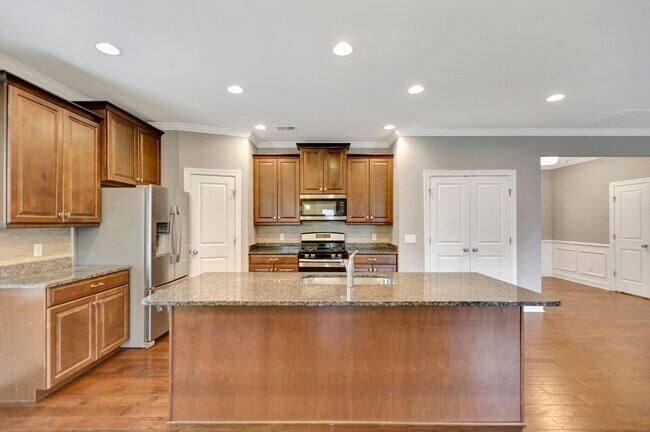 Building Photo - Welcome to Filbin Creek — North Charleston...