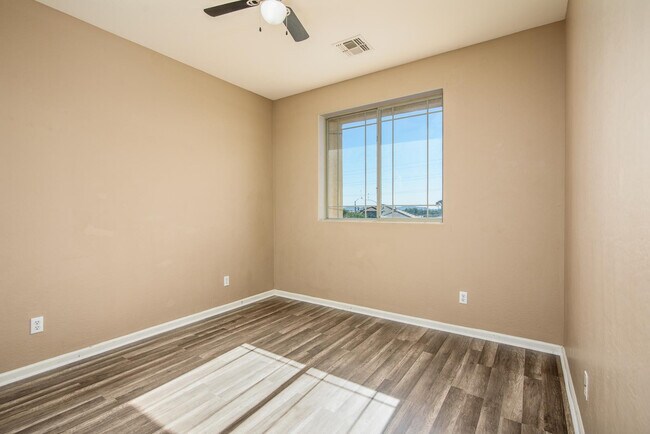 Building Photo - 21357 N Liles Ln