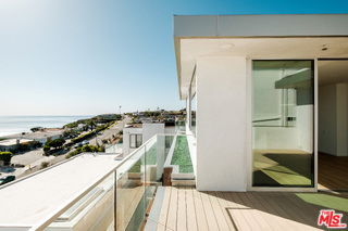 Building Photo - 18225 Coastline Dr