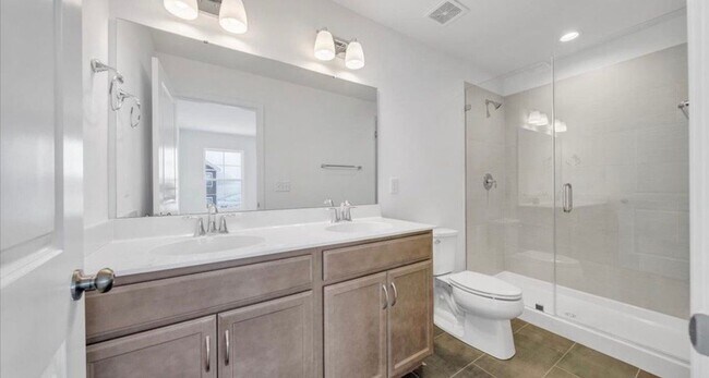 Building Photo - Brand New Townhouse in Blacksburg,VA.