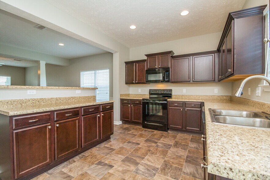 Building Photo - 2527 Salem Glen Xing