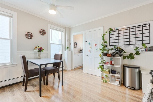 Building Photo - 19 Linden St