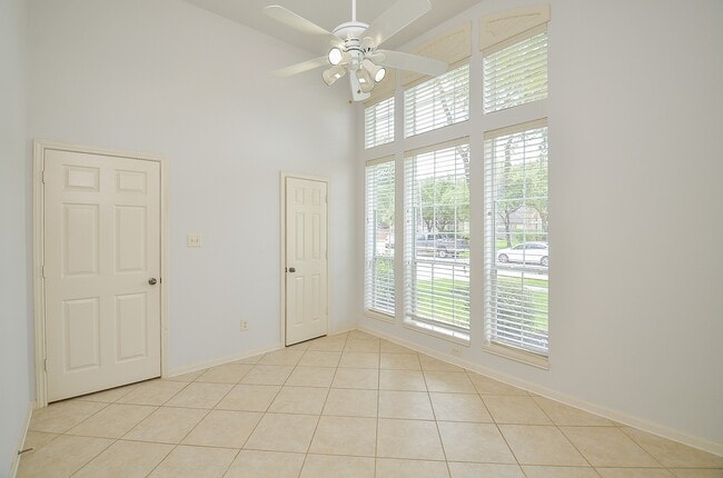 Building Photo - 3910 Jade Cove Ln