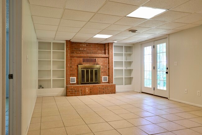 Building Photo - 17051 Lemming Ln