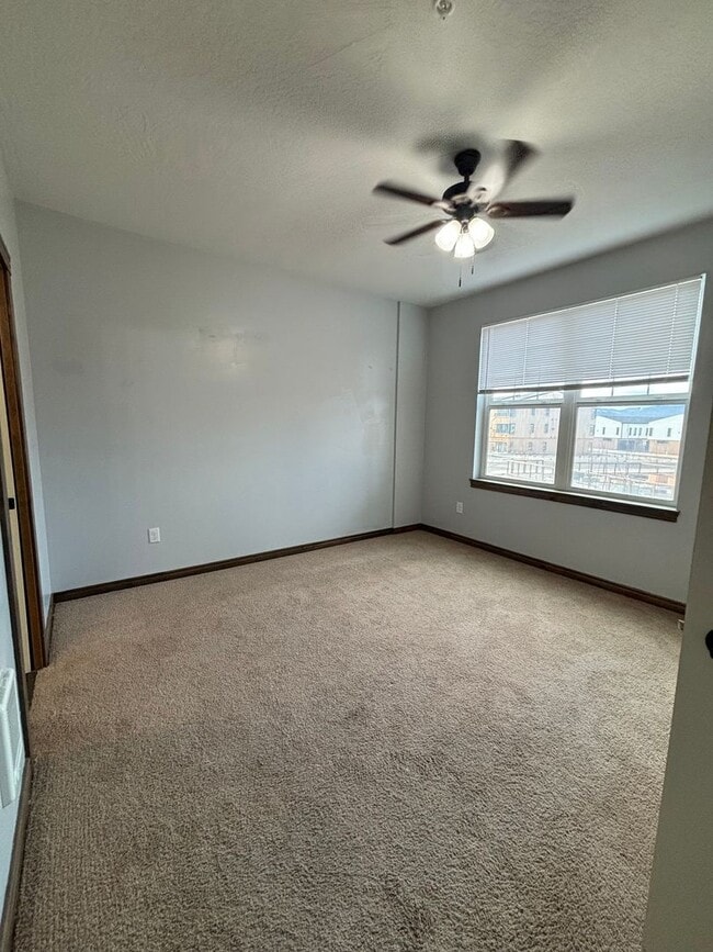 Building Photo - 2 Bedroom 2 Bathroom Condo