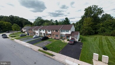 Building Photo - 221 Sulky Way