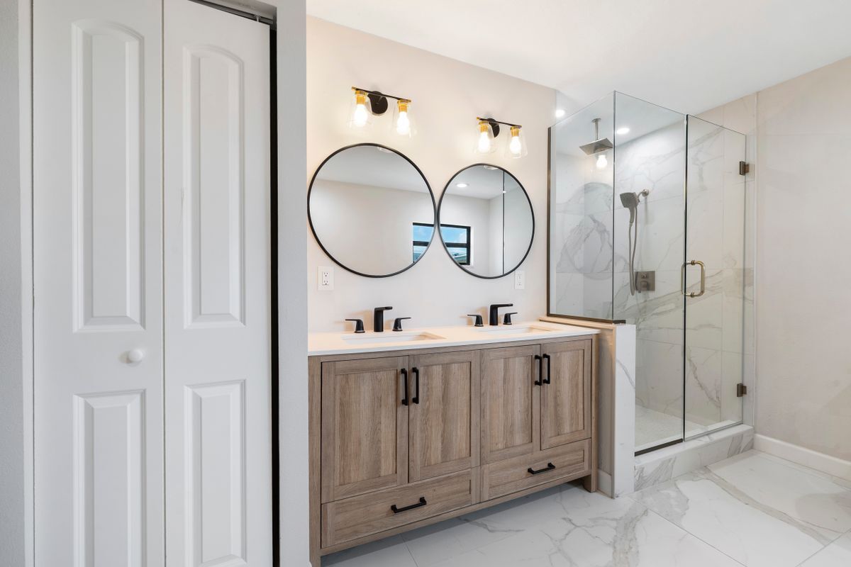 Building Photo - 4003 S Indian River Dr