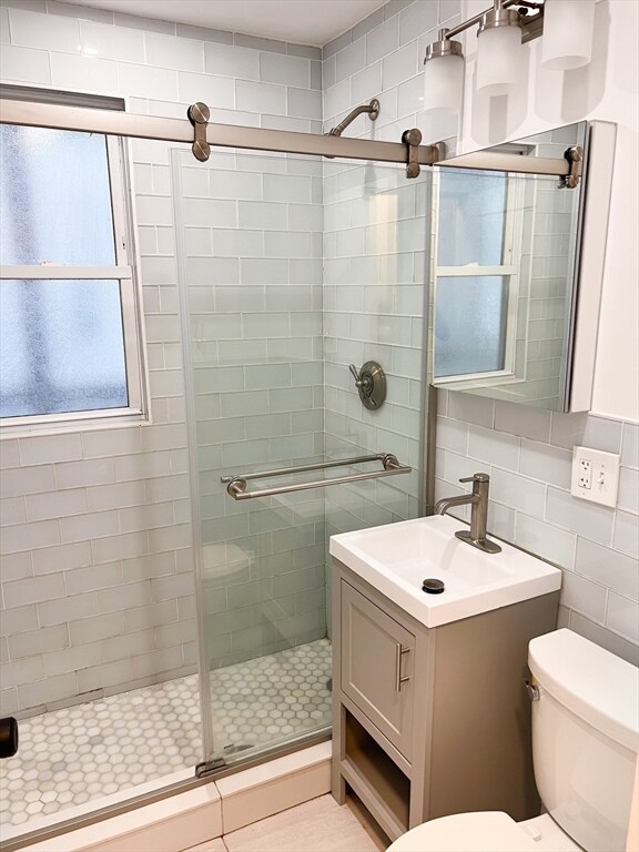 Building Photo - 156 Homes Ave