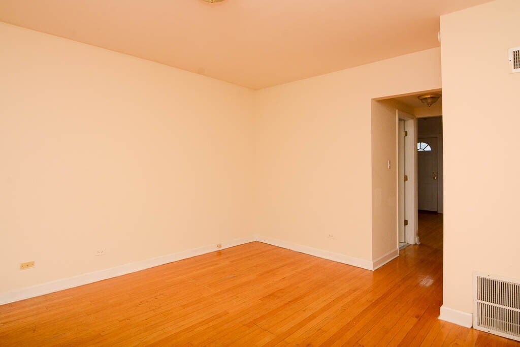 Building Photo - 2953 N Seminary