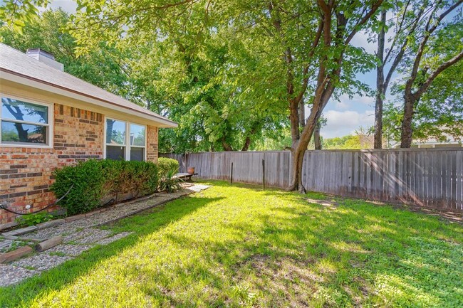 Building Photo - 1106 Lockridge-