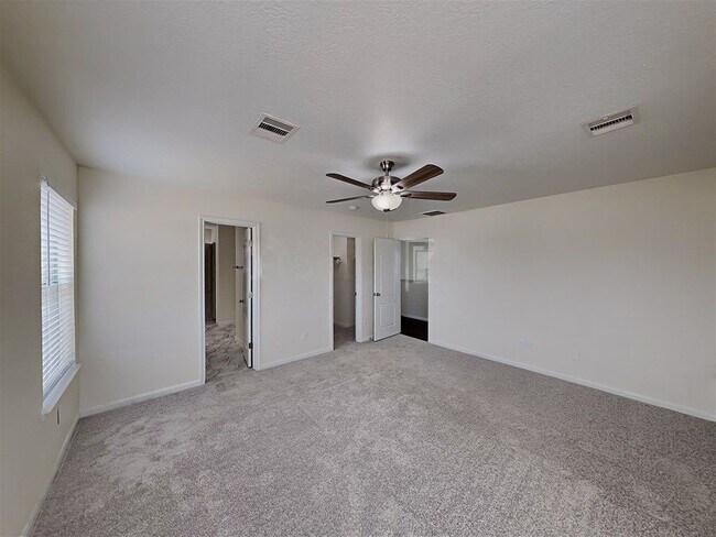 Building Photo - 18735 Westgate Park Dr