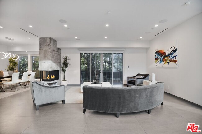 Building Photo - 6379 Colgate Ave