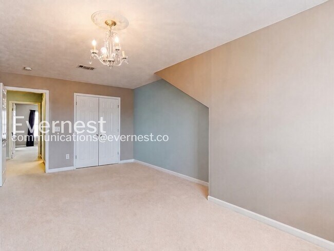 Building Photo - 3-Bed/3-Bath Townhome/Available Soon!