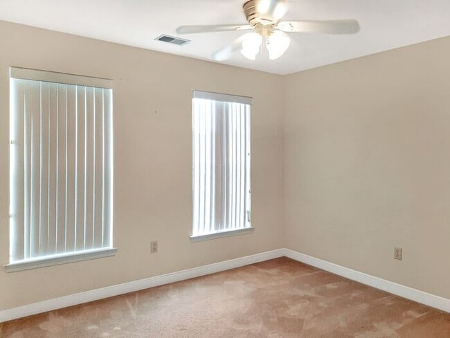 Building Photo - Single Family Home with 2 Car Garage Deck ...