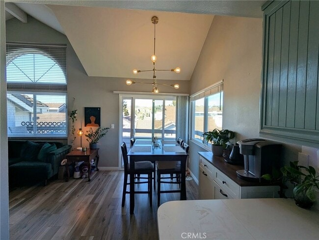 Building Photo - 26857 Claudette St