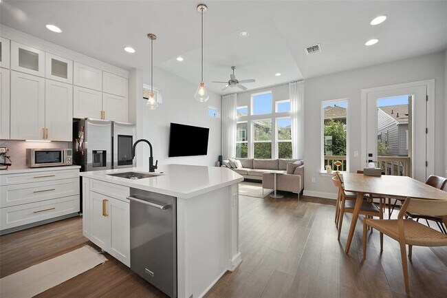Building Photo - 13503 Ringold Cv