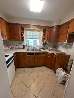 Building Photo - 27 S Manning St