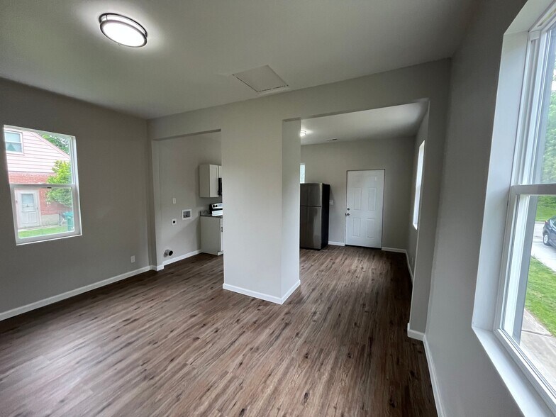 Building Photo - 7011 Britton Ave