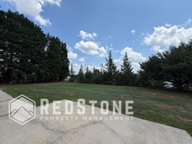 Building Photo - 3138 Whitesell Dr
