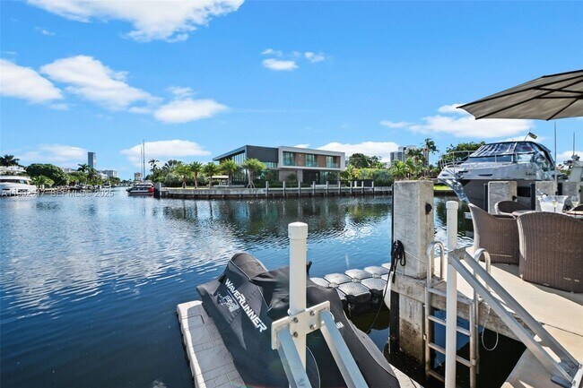 Building Photo - 655 Layne Blvd