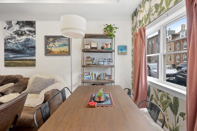 Building Photo - New 2BR2BA Condo in Jefferies Point with Backyard