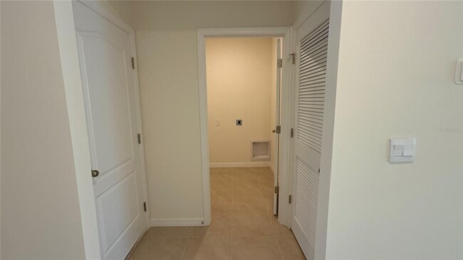 Building Photo - 504 Taylor Grvs St