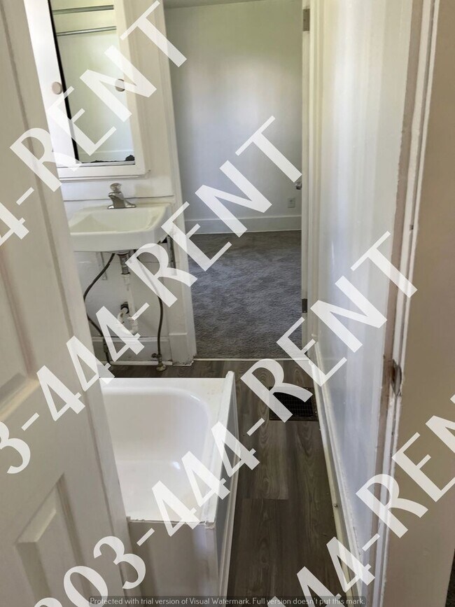 Building Photo - Charming 3-Bedroom, 1-Bath Ranch Home in t...