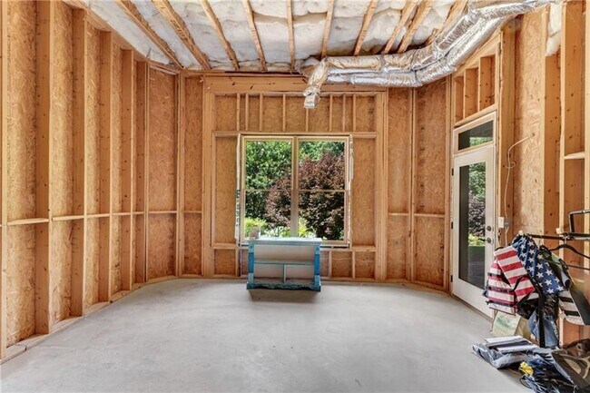 Building Photo - 5861 Yoshino Cherry Ln NE