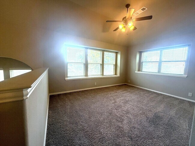 Building Photo - 1109 Abbey Ln