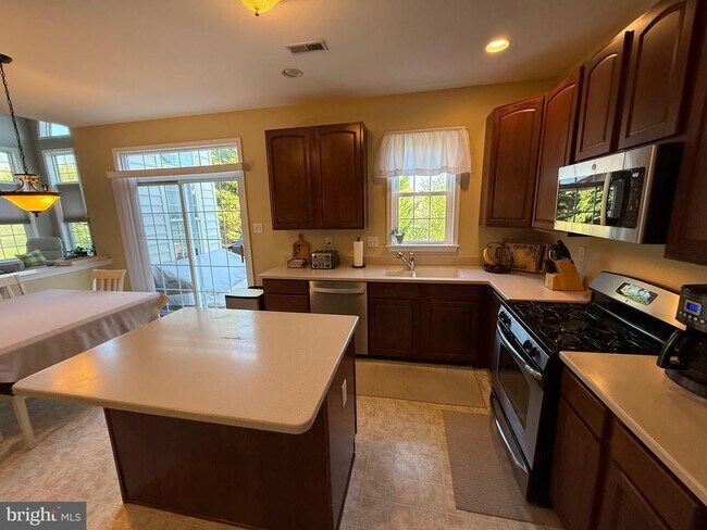 Building Photo - 2522 Quail Run