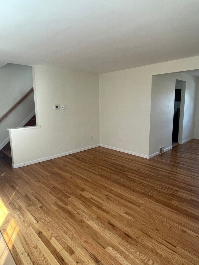Building Photo - 797 Cooke Dr