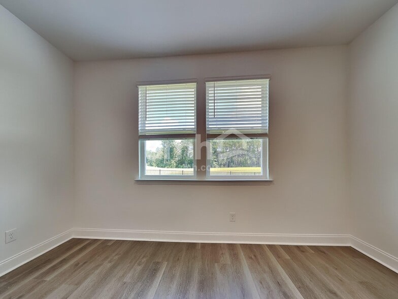 Building Photo - 136 Bee Tree Blvd