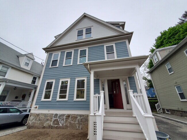 Building Photo - 51 Fairbanks St