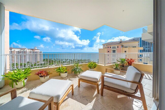 Building Photo - 789 Crandon Blvd